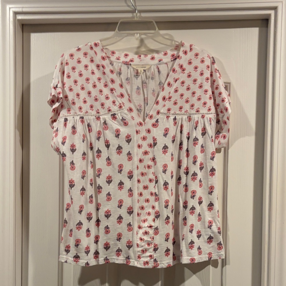 Lucky Brand White Blouse with Pink Floral Print size L like new - Picture 2 of 4